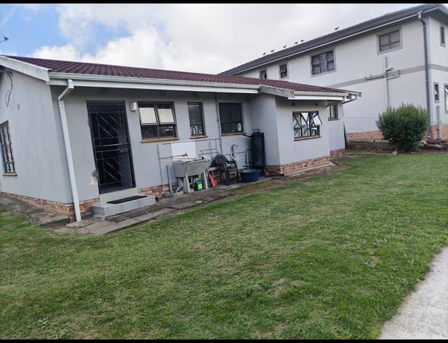 4 BEDROOM FREESTANDING FOR SALE IN WYEBANK